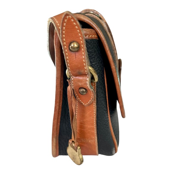 Vintage Dooney & Bourke Black All Weather Leather Saddle Bag Tan Trim - Picture 5 of 16